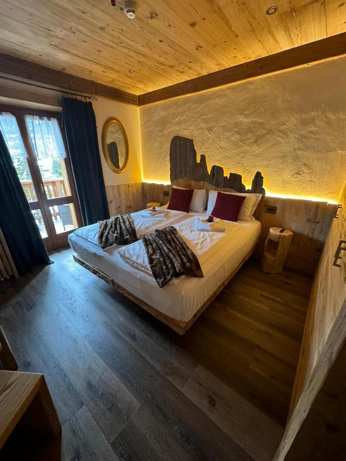 Hotel Ciasa Lorenzi Cortina dʼAmpezzo Extérieur photo