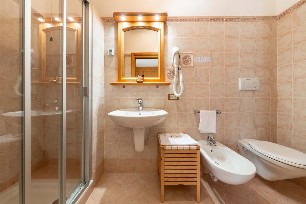 Hotel Ciasa Lorenzi Cortina dʼAmpezzo Extérieur photo