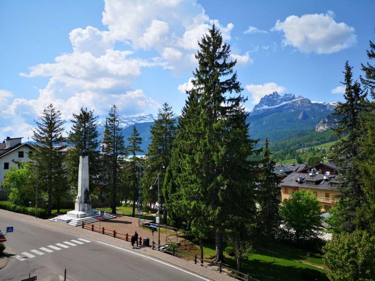 Hotel Ciasa Lorenzi Cortina dʼAmpezzo Extérieur photo